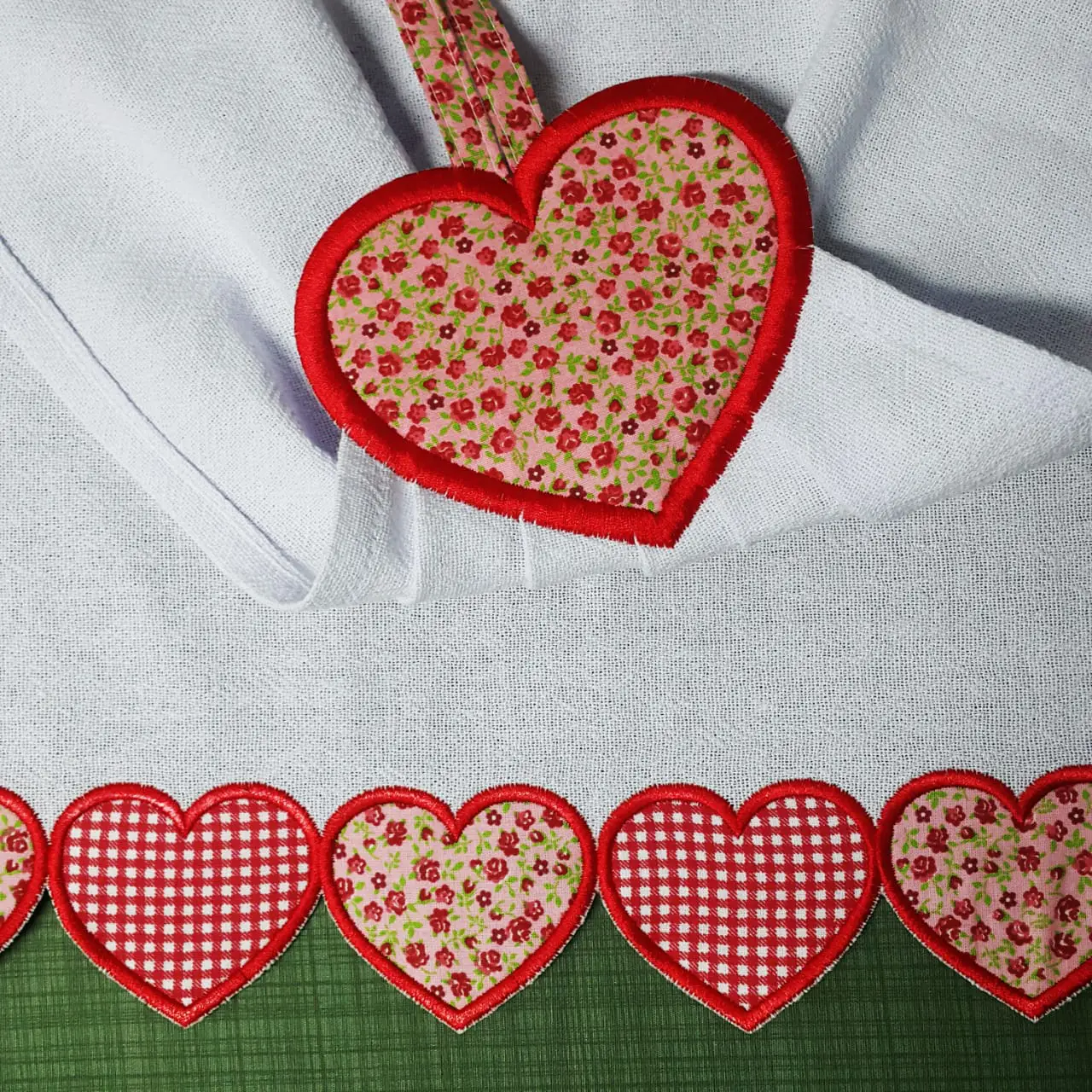 6d1a93ad-c62b-4e2d-bffc-a0e9b75d21e1 Matrizes de Bordado - Barradinho e Pendurador CoraΓ§Γ£o - Image 1