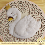Projeto na Bordadeira Cisnes Apliques Grandes em Etapas - Image 2