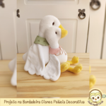 Projeto na Bordadeira Cisnes Pelúcia Decorativa - Image 4