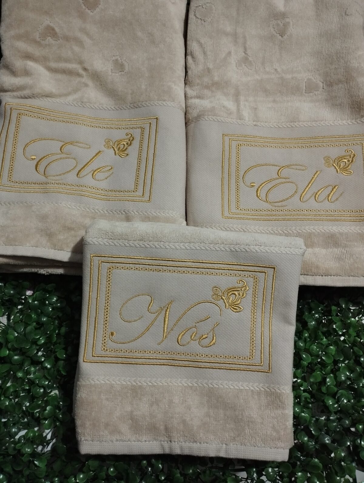 MATRIZ DE BORDADOS ELE ELA NOS - Image 2