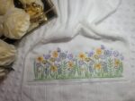 Matriz de bordado prado silvestre cor de rosa e borboletas - Imagem 2