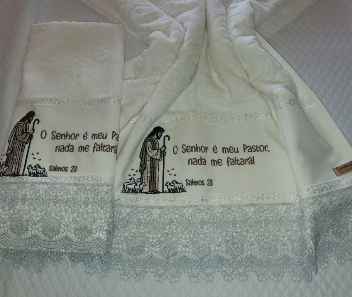 Matriz de bordado Salmo 23 com pastor e ovelhas - Image 6