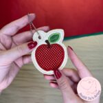 [Matrizes de Bordado] Projeto Maçã - Dia dos Professores - Imagem 2