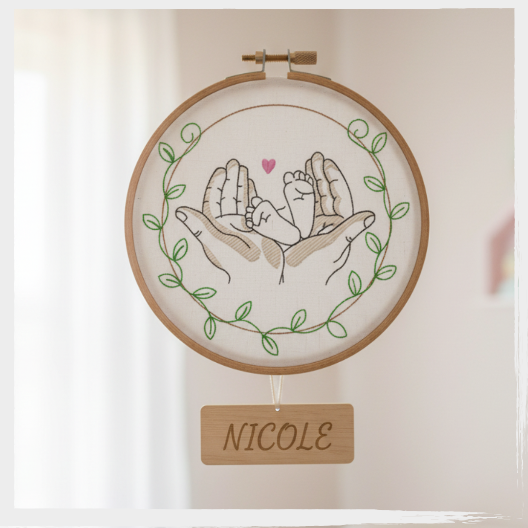 BASTIDOR PE MAO NASCIMENTO bazar (1) Matriz Bastidor Raminhos Mãos e Pezinho Bebê - Imagem 2