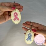 [Projeto na Bordadeira] Chaveiro Outubro Rosa Novembro Azul