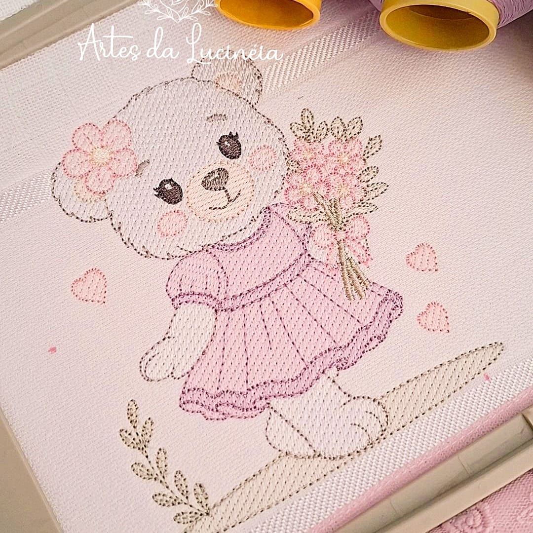 WhatsApp Image 2025-10-29 at 09.49.46 Matriz de bordado ursinha branca 3 - avulsa - Imagem 1