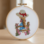 Matriz de Bordado Menina Camponesa Cabelinho - Image 3