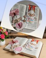 Marcador de página com porta canetas