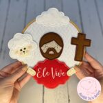 [Projeto na Bordadeira] Guirlanda Ele Vive - Páscoa Cristã - Imagem 2