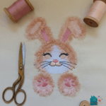 Matriz de Bordado Coelhinho Fringe